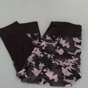 Active Life camouflage yoga leggings